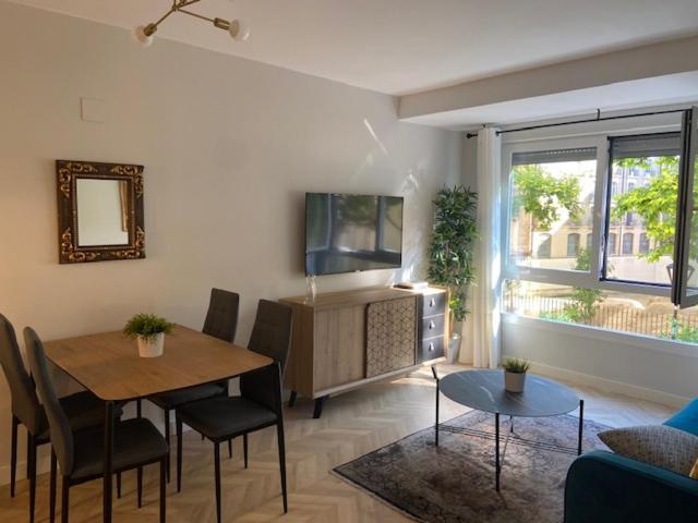 Vtz El Balcon De Veronica Ii - Teatro Apartament